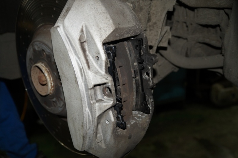 Установка тормозных колодок